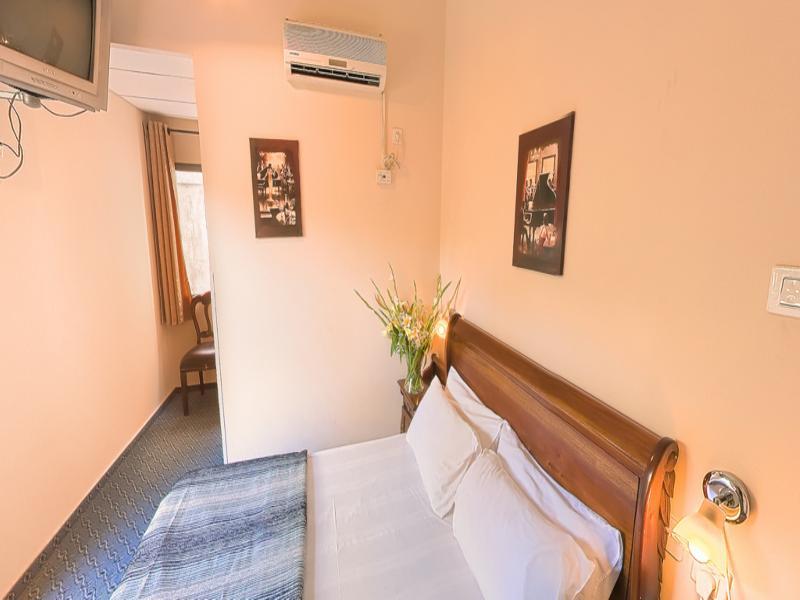 Sun Hotel